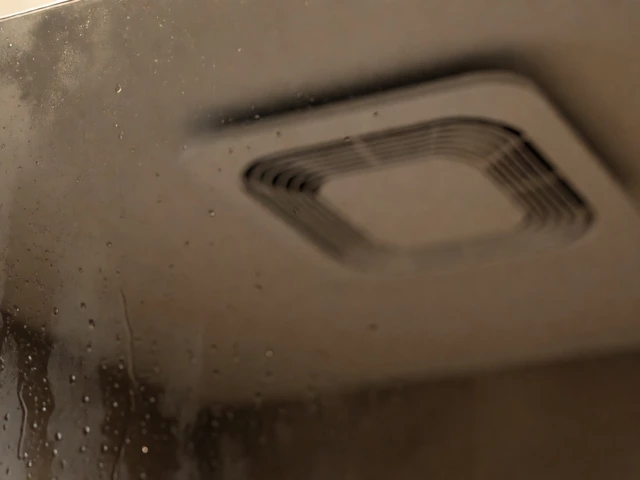 How to Choose the Right Extractor Fan: A Buyer's Guide